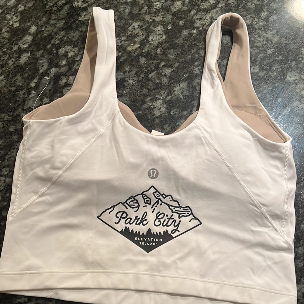 LuLulemon Park City Align longline bra